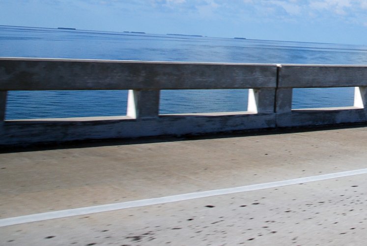 Florida - Isole Key, asfalto, acqua e cielo