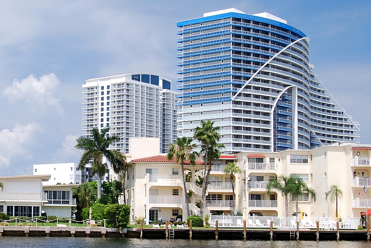 Fort Lauderdale, in navigazione lungo l'intracoastal channel